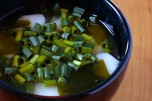 蕪とわかめの味噌汁